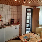 Moritz - Oestlich Der Dorfstrasse In Insel Hiddensee Апартаменты
